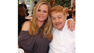 Illustration for article titled Jerry Buss, Surrounded By Boobs: A Tribute To The Greatest NBA Owner Ever